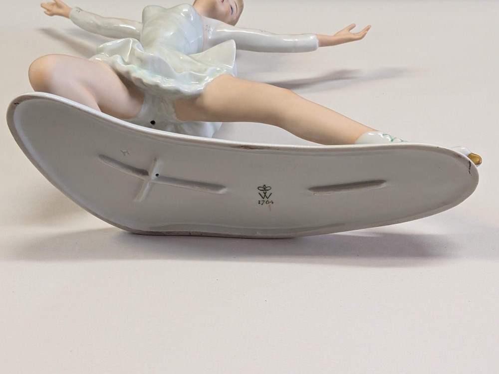 PXL_20260216_204941229