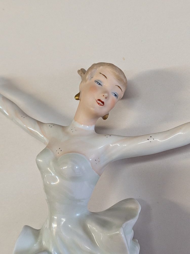 PXL_20260216_205011886